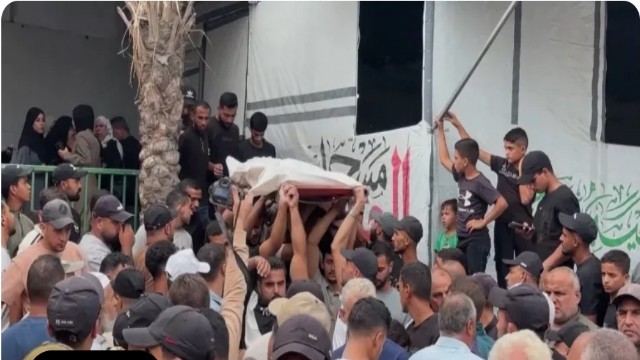 গাজার খান ইউনিসে বাস্তুচ্যুতদের তাঁবুতে ইসরায়েলি হামলা, নিহত ৩